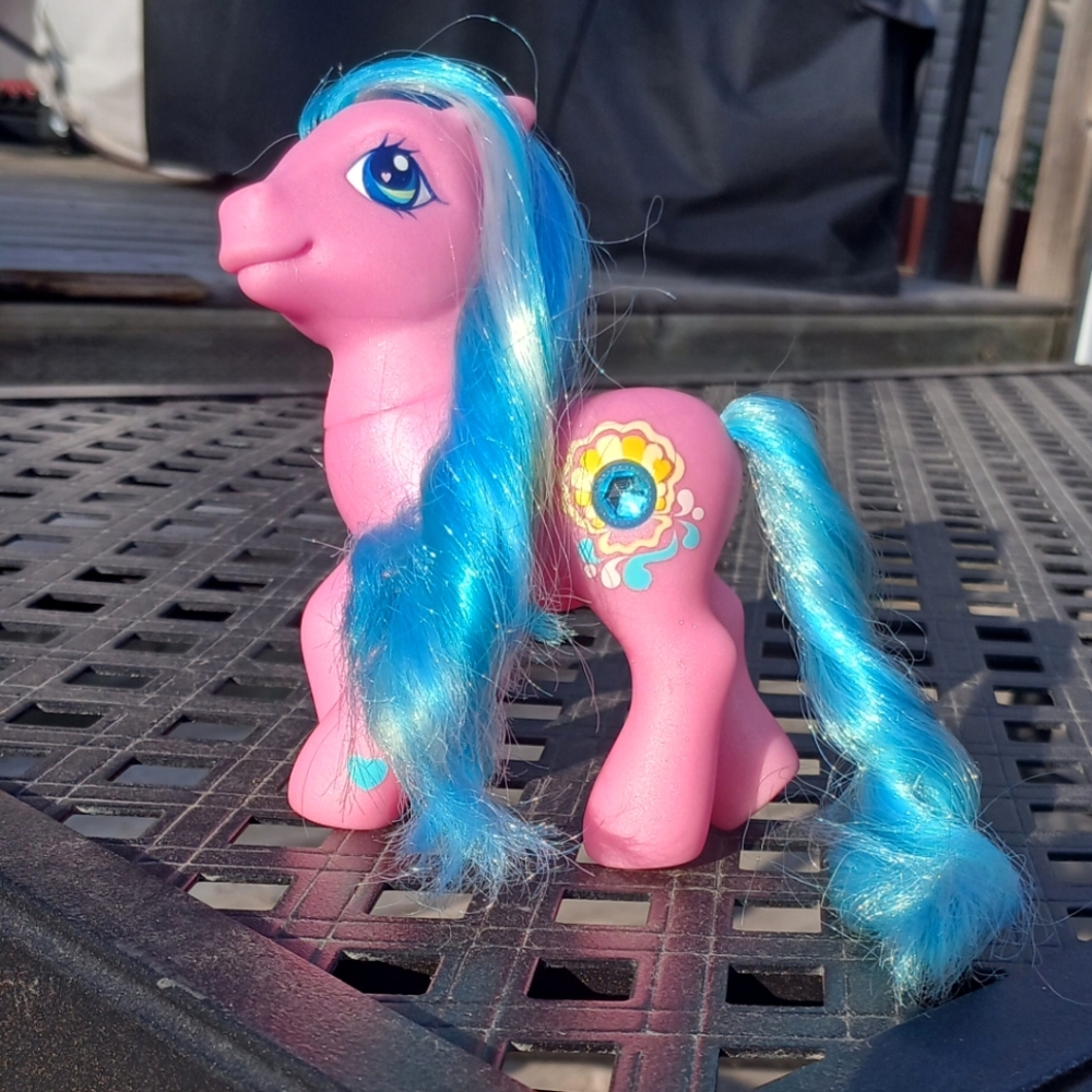 Sapphire Shores G3 Jewel Pony MLP 2003 Pink Blue Seashell Gem